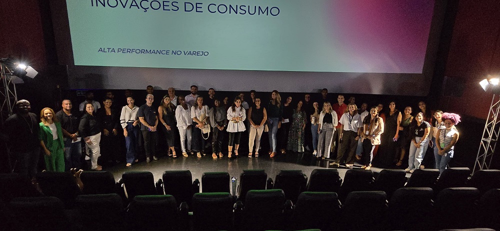 Palestra com Anna Libório reúne lojistas no Boulevard Camaçari para discutir tendências do varejo